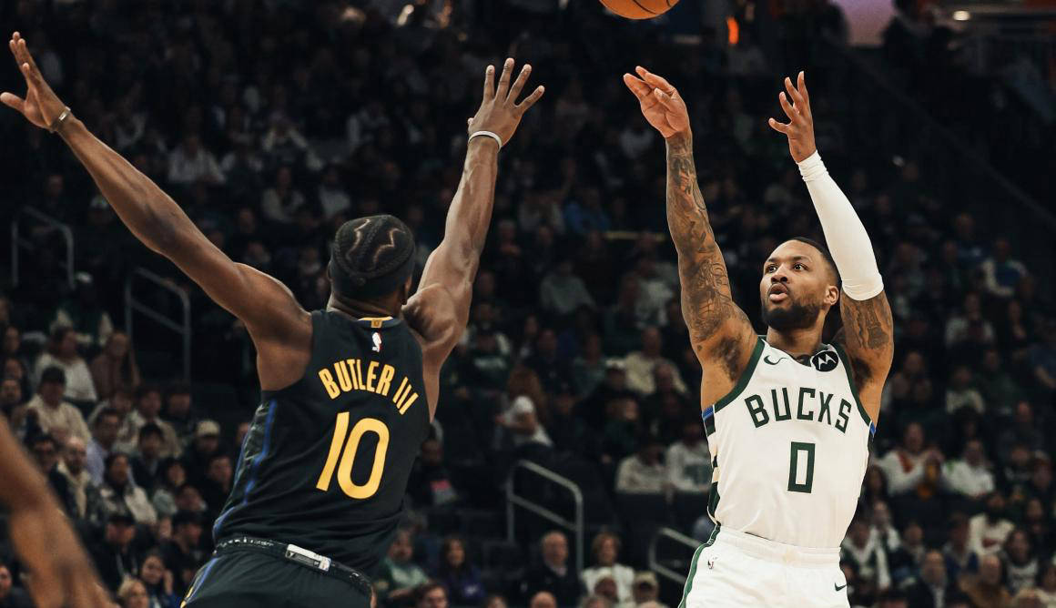 爱游戏正版体验-雄鹿前途光明！，库里新星刷新纪录表现突出赛场气氛高涨(传说有个鹿回头)